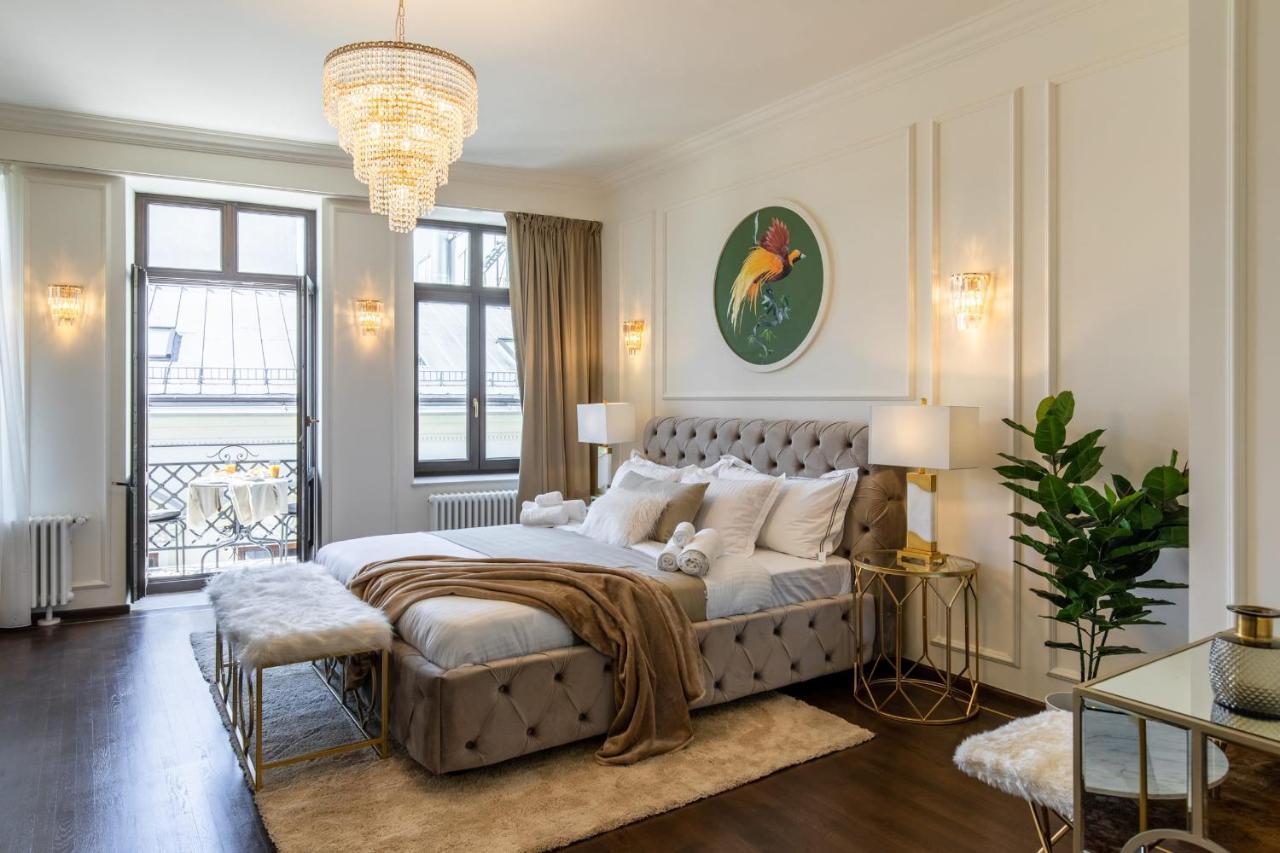 Holt Old Town Luxury Suites With Balcony Bucarest Extérieur photo
