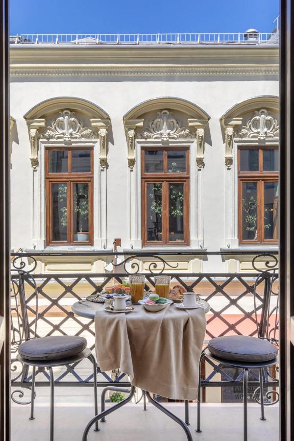 Holt Old Town Luxury Suites With Balcony Bucarest Extérieur photo