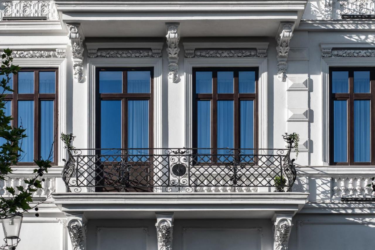 Holt Old Town Luxury Suites With Balcony Bucarest Extérieur photo