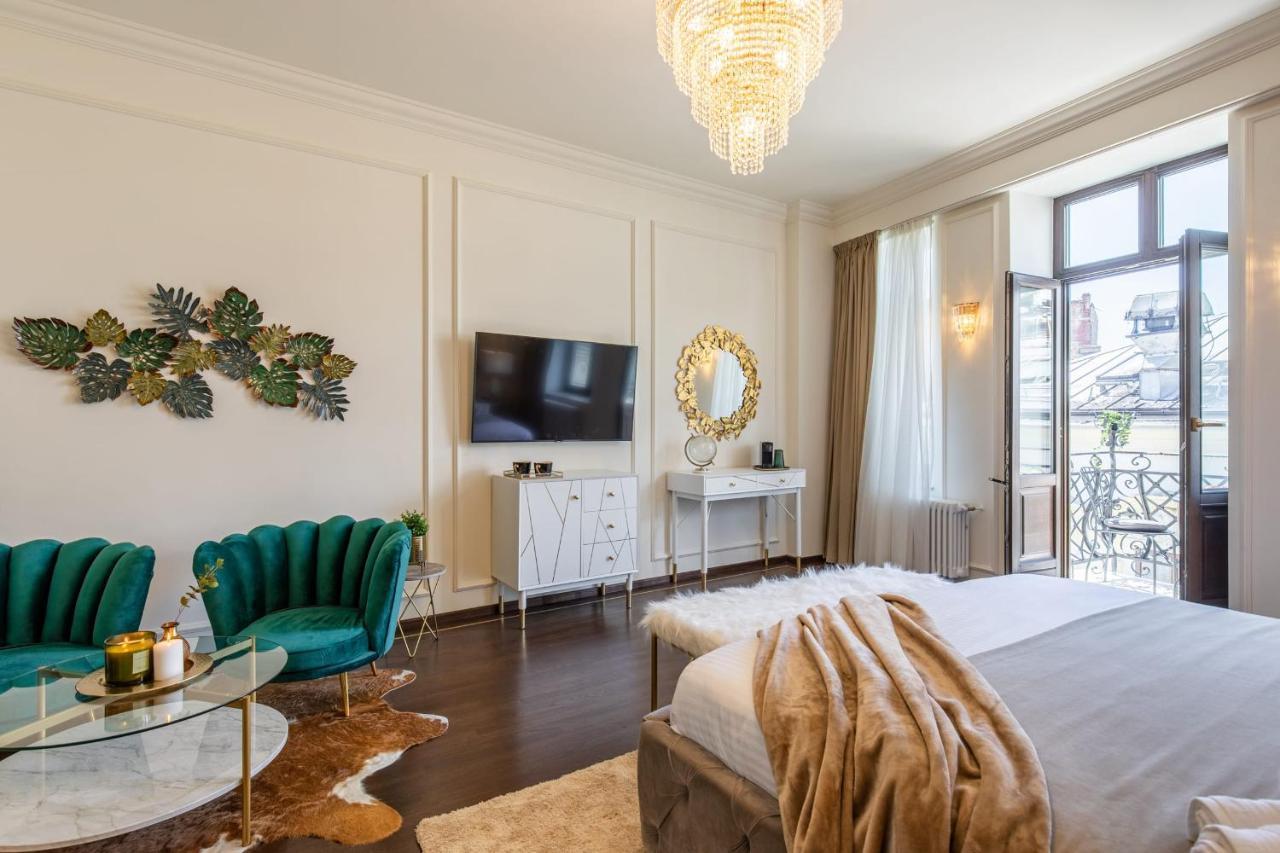 Holt Old Town Luxury Suites With Balcony Bucarest Extérieur photo