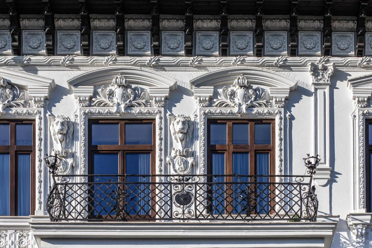 Holt Old Town Luxury Suites With Balcony Bucarest Extérieur photo