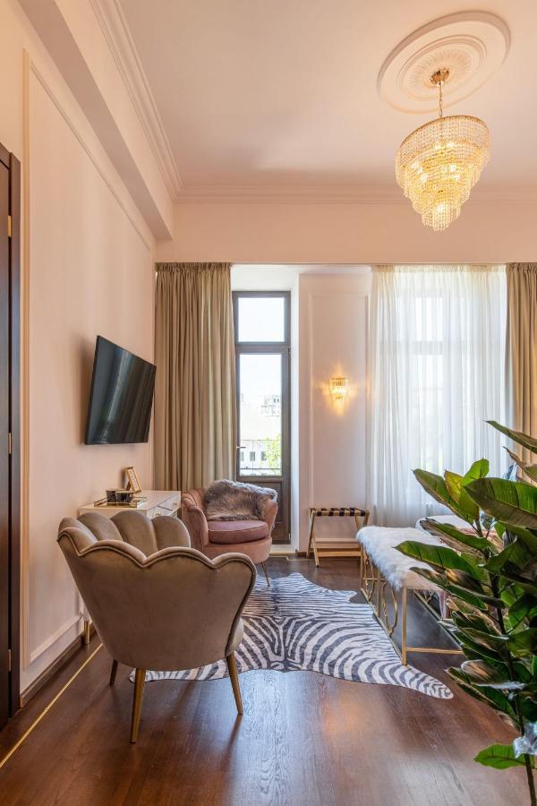 Holt Old Town Luxury Suites With Balcony Bucarest Extérieur photo